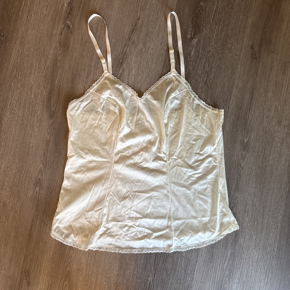Vintage 70's/80's Vanity Fair Camisole Lingerie Slip Top Ivory Lace USA Size 36